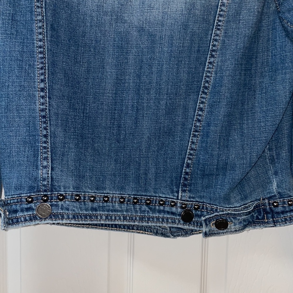 Jean jacket - Picture 7 of 7